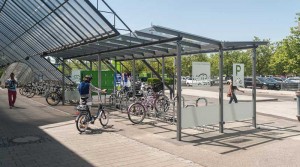 Fahrradunterstand auf öffentlichem Platz