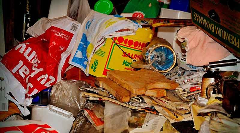 Angesammelter Müll in Messie-Wohnung